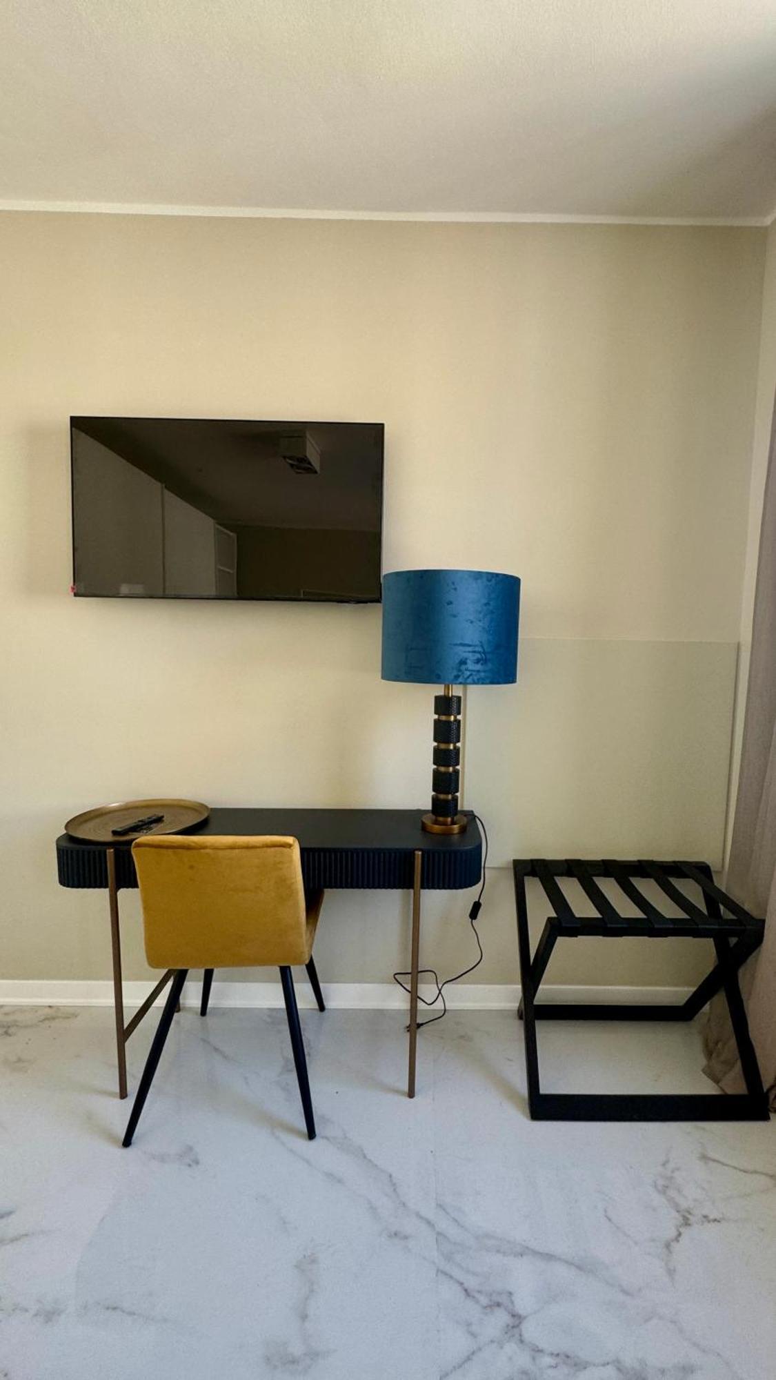 La Chartreuse Luxury Suites Parma Eksteriør bilde